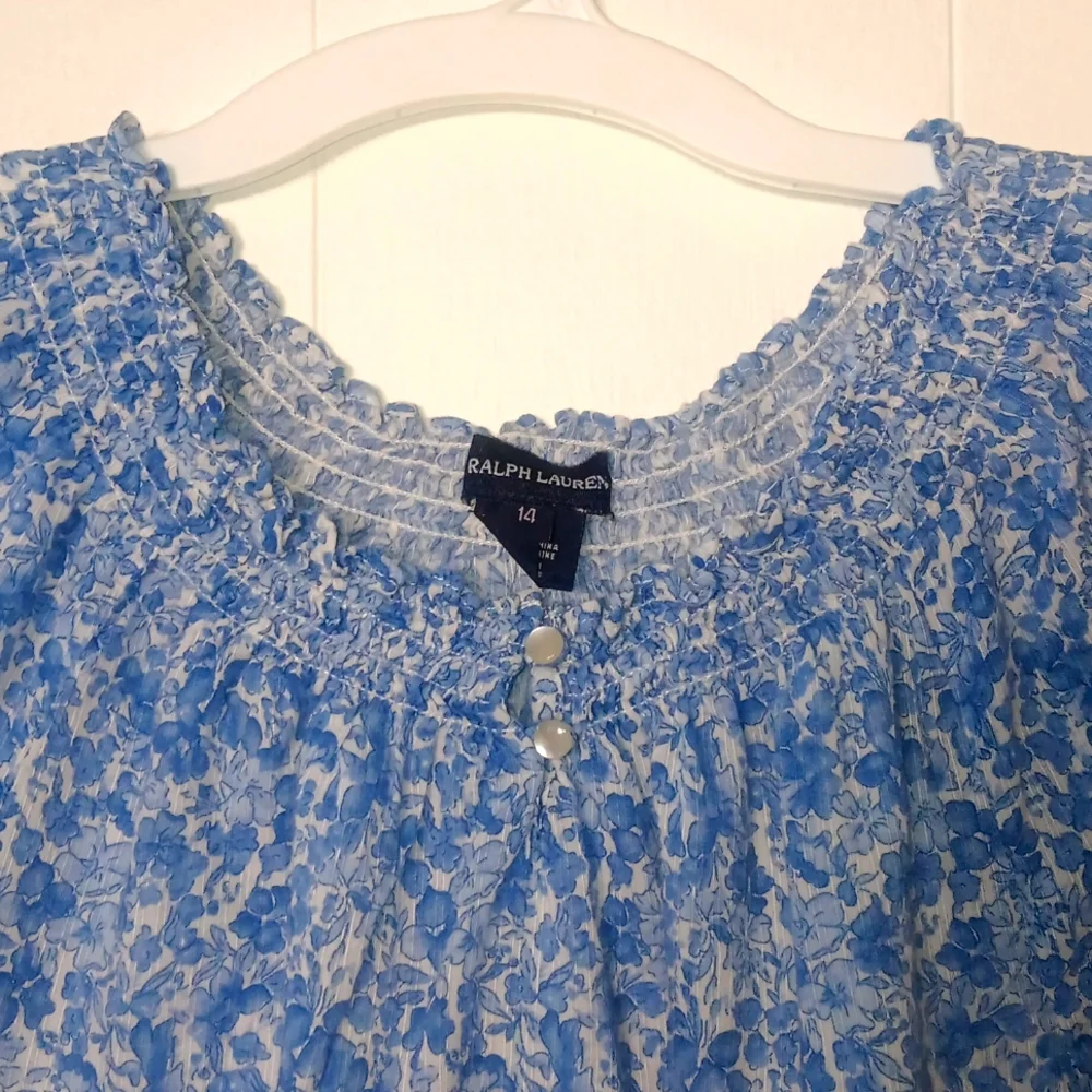 Ralph Lauren Girls Boho Blue & White Floral Long Sleeve Smocked Blouse 14